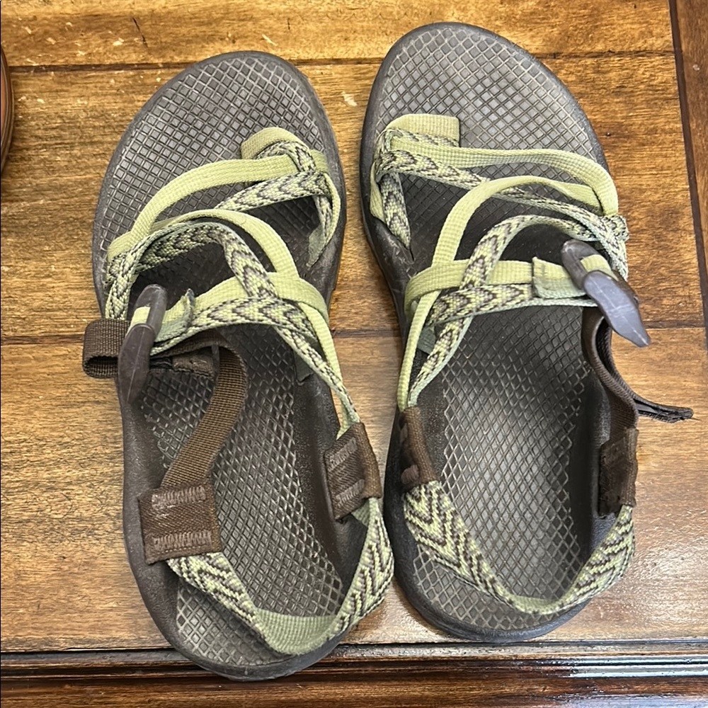 Womens Outdoor Sandals - Green and Brown